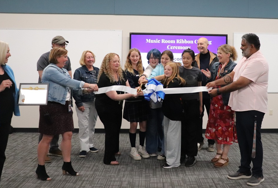 Ribbon cutting at Taft El